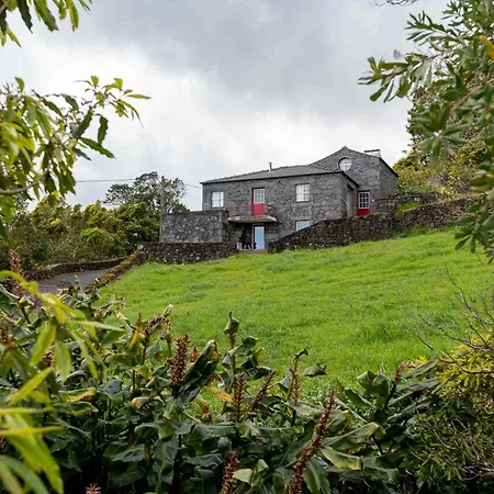 Liiiving In Azores - Main House Villa Foros