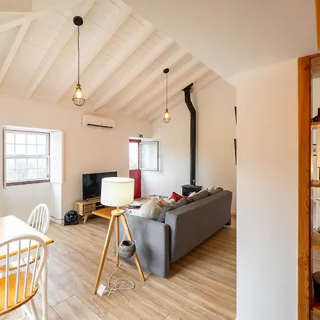 Liiiving In Azores - Main House Villa Foros