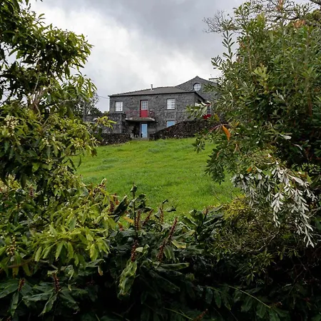Liiiving In Azores - Main House Villa Foros