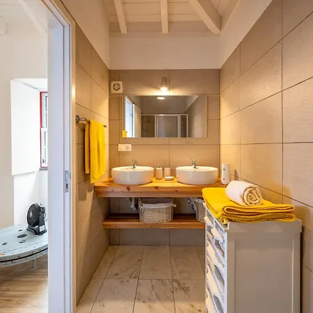 Liiiving In Azores - Main House Villa *