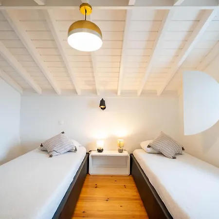 Liiiving In Azores - Main House Foros